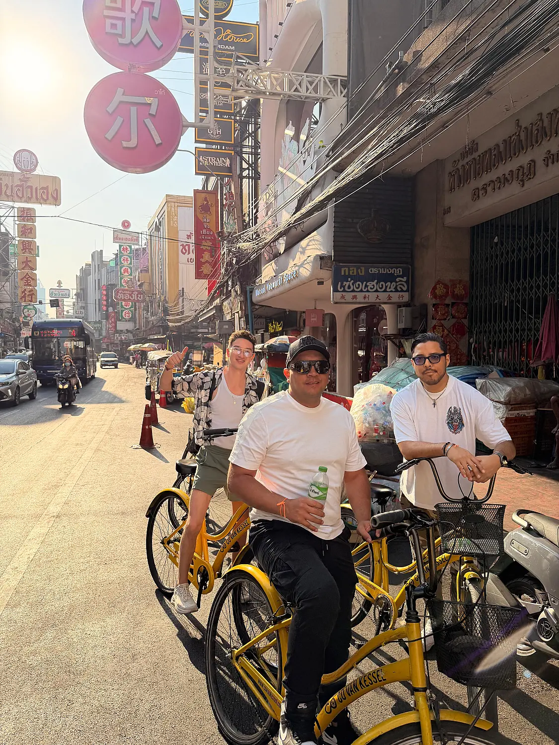 ¡Explora el barrio chino en Bangkok.