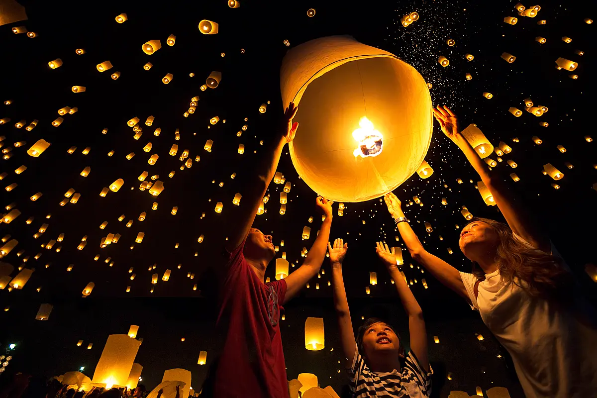 LIGHTS OF THAILAND